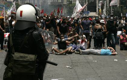 Επίδειξη κρατικής τρομοκρατίας, για την προάσπιση του Μεσοπρόθεσμου…
