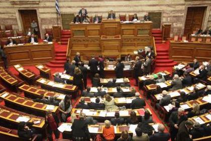 «Αντάρτικο» 9 βουλευτών για την εργασιακή εφεδρεία